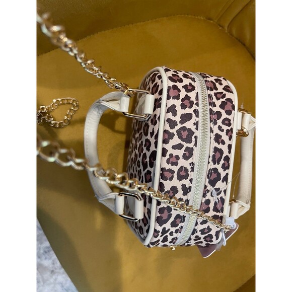 BLUSH KISS Leopard Crossbody - Picture 10 of 12